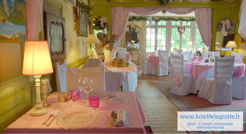 Hotel De La Grotte Montignac  Bagian luar foto