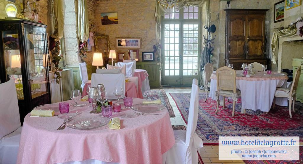Hotel De La Grotte Montignac  Bagian luar foto