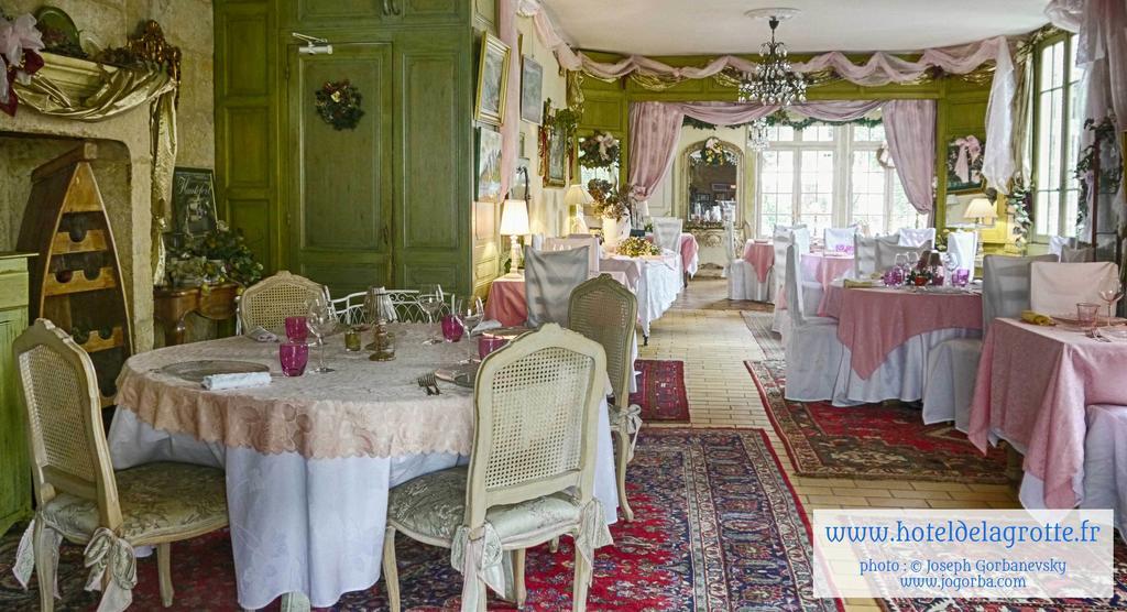 Hotel De La Grotte Montignac  Bagian luar foto