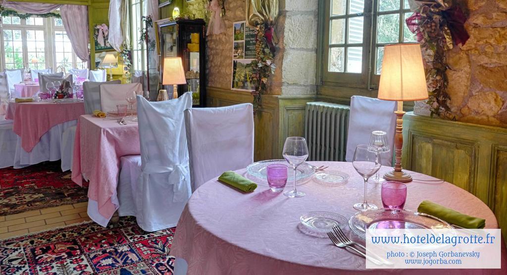 Hotel De La Grotte Montignac  Bagian luar foto