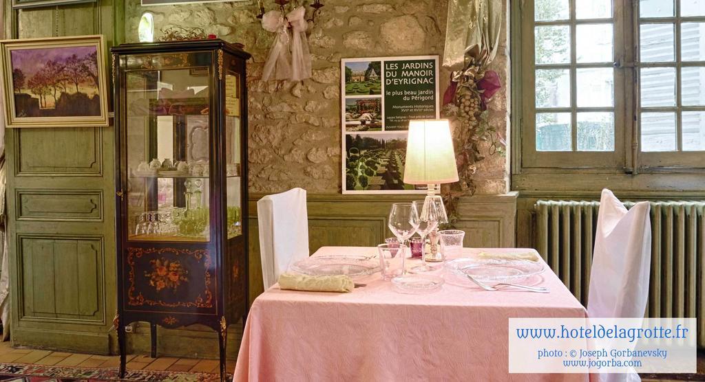 Hotel De La Grotte Montignac  Bagian luar foto