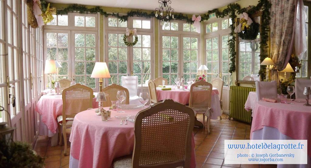 Hotel De La Grotte Montignac  Bagian luar foto