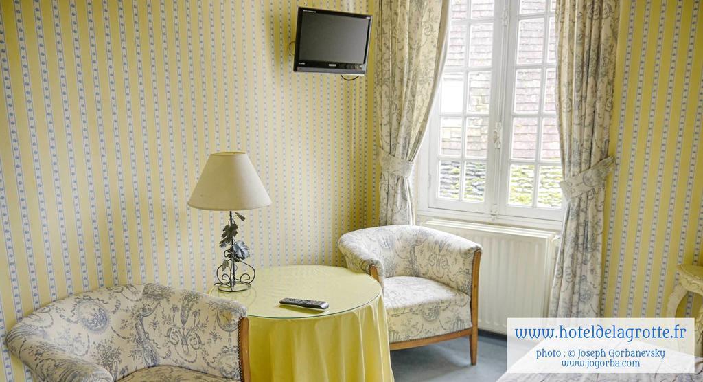 Hotel De La Grotte Montignac  Bagian luar foto